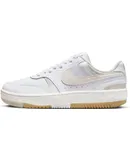 Nike womens Gamma Force size 9.5 color white/beige