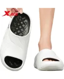 XTEP Men's Sports Slippers, Single-Strap Sandals, Outdoor Wear, Soft Elastic Thick-Soled Sandals for Men, A459, Black And White, Size 42-43