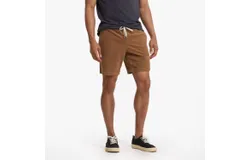 Vuori Optimist Short In Camel