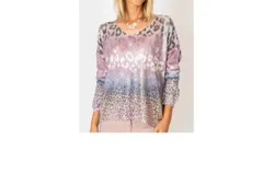 Look Mode Usa Shimmer V Neck Cheetah Print Sweater In Old Pink