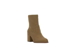 Vince Camuto Pailey Ankle Boot In New Tortilla