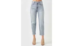 Risen Mom Fit Jeans In Light Wash