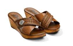 Brighton Sparta Luggage Shoe In Brown