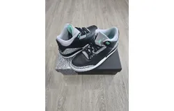 Air Jordan 3 Retro COLOR&colon; BLACK&sol; Green Glow TALLA8&period;5&sol;DS
