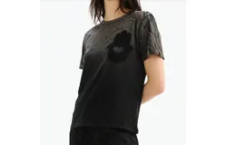 Chrldr Hamsa Heart Tee In Sunfaded Black