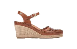 Pikolinos Women&apos;s Vila Sandal In Brandy