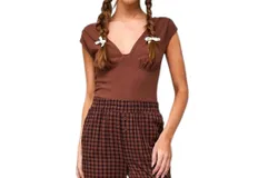 Le Lis Sweatheart Neck Shirred Shoulder Bodysuit In Chocolate