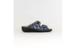 Finn Comfort Women&apos;s Finn Comfort Mira Shoe In Isotta Marine