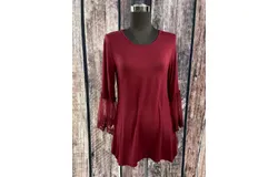 Vocal Apparel Mid Sleeve Top In Red