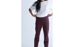 Sanctuary Classic Houndstooth Carnaby Kick Crop Pants In Red&comma; Black