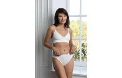 Samantha Chang Sleep Bra In Ivory