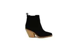 Let&apos;s See Style Women Bronda Boots In Black