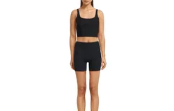Bandier Tempo Bra In Black