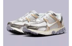 Nike Men&apos;s Zoom Vomero 5 Sneaker In Platinum Tint&sol;white