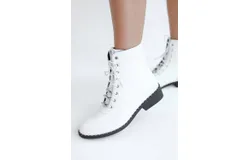 Qupid Brianna Faux Leather Boot In White