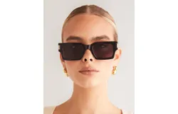 Banbé The Sara Sunglasses In Black