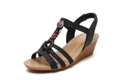 Women&apos;s summer sandals&comma; fashionable beach sandals with slanted heel