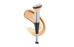 Double-sided angled make-up brushes for flawless make-up application