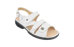 Finn Comfort Women&apos;s Gomera Sandal In Lotus Weiss