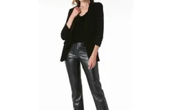 Tart Collections Kia Blazer In Black