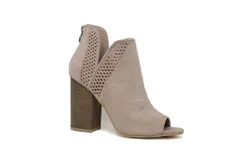 Yoki Breck Bootie In Taupe