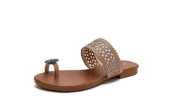 Women&apos;s summer sandals&comma; fashionable beach sandals&comma; beach slippers