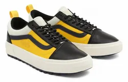 Vans Men&apos;s Old Skool Sneaker In Black-Yellow