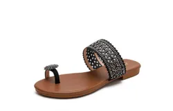 Women&apos;s summer sandals&comma; fashionable beach sandals&comma; beach slippers