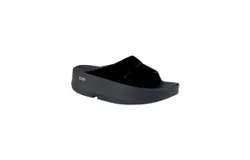 Oofos Women&apos;s Oomega Ooahh Posh Sandals In Black