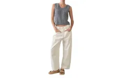 Aaron & Amber Barrel Jeans In Cream