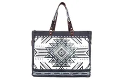 Sixtease Bags Women&apos;s Weekender Bag In Black&sol;white