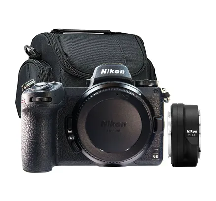 Cámara Digital Sin Espejo Nikon Z6 II con Adaptador de Montaje FTZ II y Funda