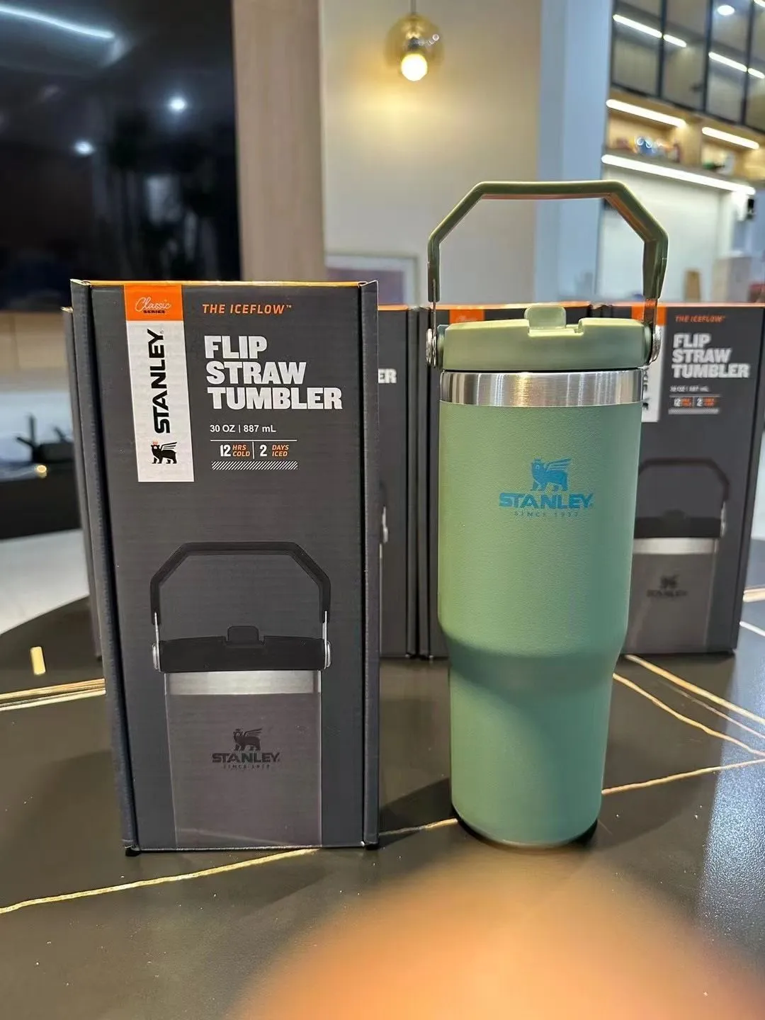 Stanley car sippy cup stainless steel summer cold and heat preservation coffee cup with lid-green